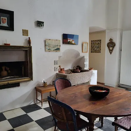 Renovated 12th-century Chapel Fully Equipped For 6 Сasa de vacaciones *