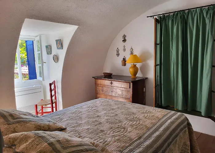 Casa de Férias Renovated 12th-century Chapel Fully Equipped For 6 Banyuls-sur-Mer